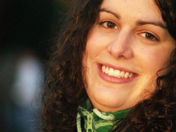 Licenciada en periodismo imparte clases de euskara, castellano, apoyo escolar y redacción