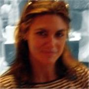 licenciada en filol. francesa (Sorbonne) clases empresas y particulares