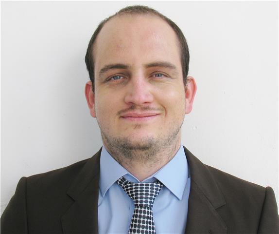 Ingeniero imparte clases de ciencias a domicilio