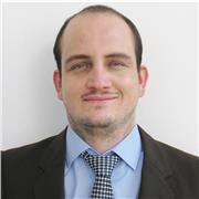 ingeniero imparte clases de ciencias a domicilio