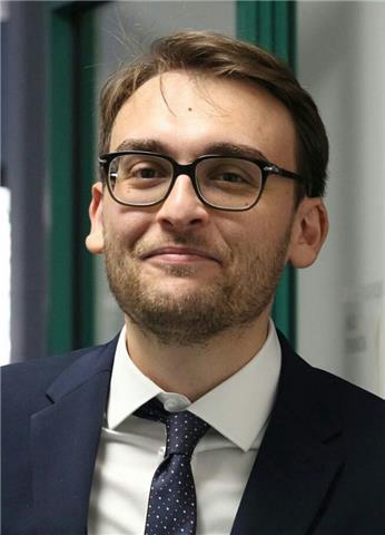 Laureato in chimica farmaceutica offre lezioni/doposcuola