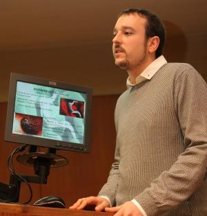 Doctor en química orgánica y licenciado en biología y bioquímica