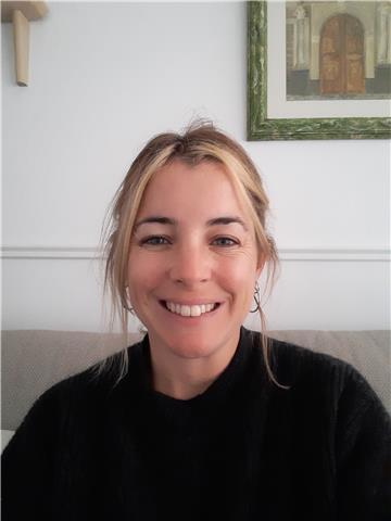 Soy profesora de primaria, apasionada por todo lo referido a la educación. doy clases a niños de nivel primario