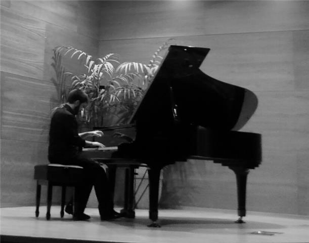 Profesor de piano, lenguaje musical, clavecín y pedagogía musical