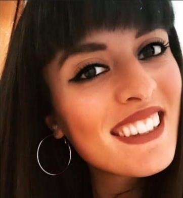 Ragazza diplomata in lingue, impartisce lezioni private di inglese per le scuole elementari e medie