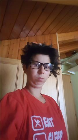 Ragazza ragioniere offerte lezioni private di matematica a bambini delle elementari