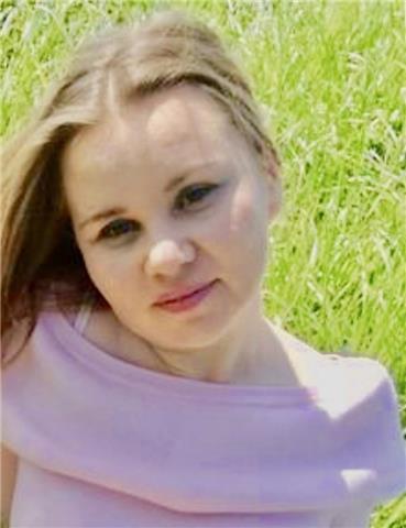 Salve. Mi chiamo Anna, sono di madrelingua russa. Laureata in lingue con un'esperienza didattica di 20 anni. Offro lezioni di lingua russa e inglese sia on-line che a domicilio, dal livello di alfabetizzazione al perfezionamento del livello avanzato. Esse