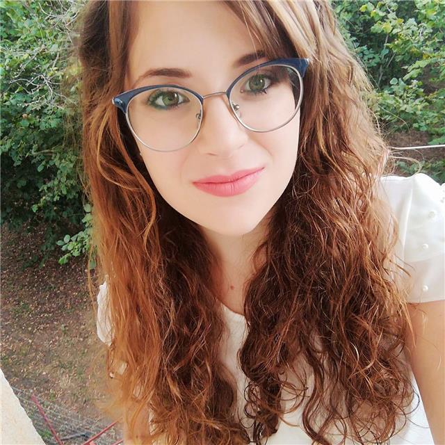 Laureata in Mediazione linguistica e culturale e laureanda in lingue e culture per la comunicazione e la cooperazione internazionale in lingua Spagnola e Cinese, impartisce ripetizione di spagnolo, aiuto compiti