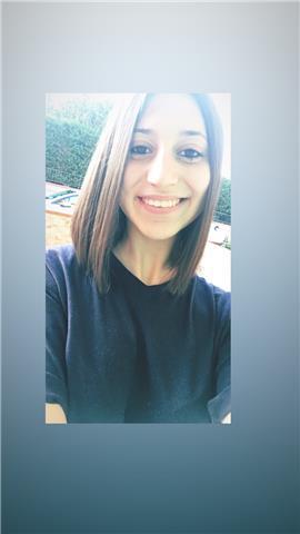 Sono una ragazza che mette al servizio la proprio disponibilità e aiuto dando ripetizioni e svolgere la mansione di aiuto-compiti