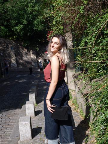 Estudiante de historia del arte en tercer curso. imparto clases partículares por la tarde en la zona de valladolid