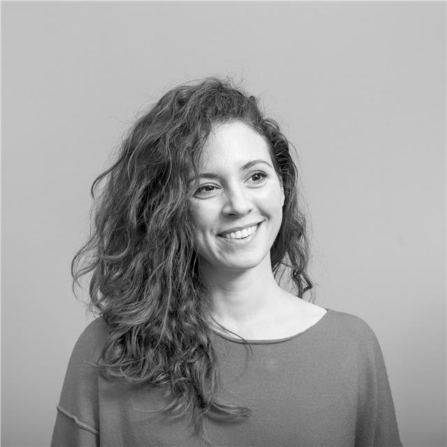 Insegnante bilingue inglese certificata, con quattro anni di esperienza