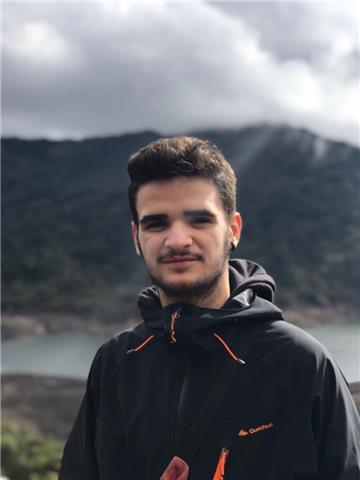 Doy clases particulares de asignaturas de humanidades y de lengua, historia y ciencias sociales excepto economía y matemáticas