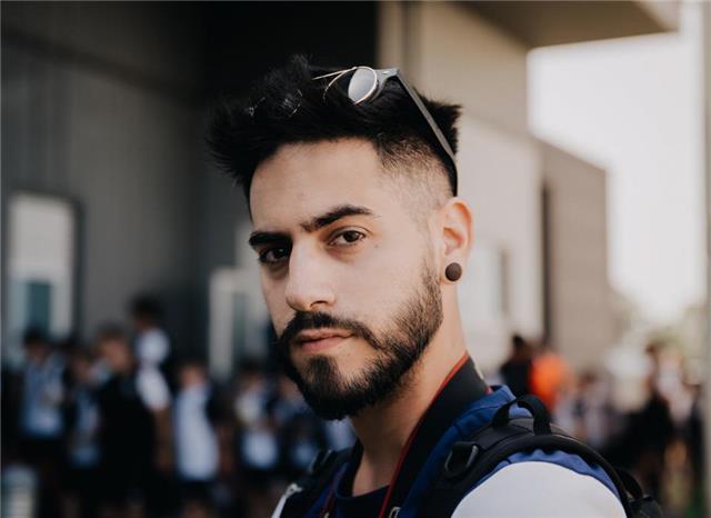 Fotografo professionista con 5 anni di esperienza propone lezioni personalizzate di fotografia e editing fotografico con i più avanzati softwere fotografici