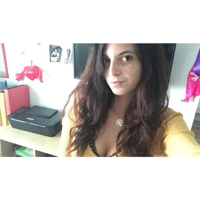 Doy clases particulares para niños y niñas de educación primaria de cualquier asignatura. tengo la titulación en bachillerato