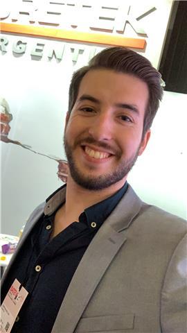 Disciplinado, buena persona, eficiente. a niños y adolescentes