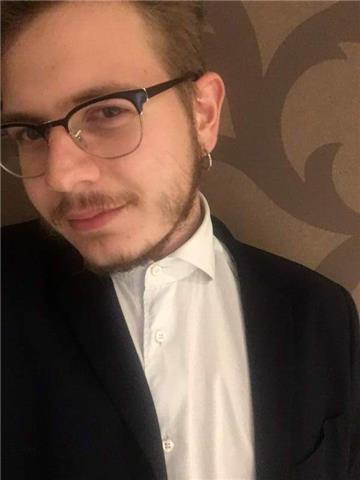 Studente per ripetizioni di Inglese