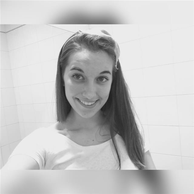 estudiante de enfermería busca trabajo como profesora particular