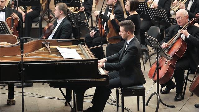 Maestro di pianoforte e solfeggio