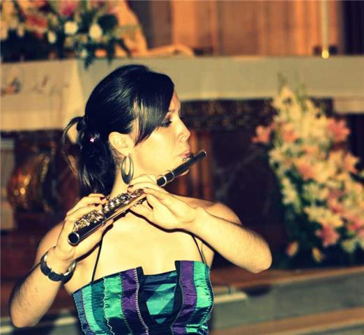 Licenciada en flauta travesera. clases de música a domicilio