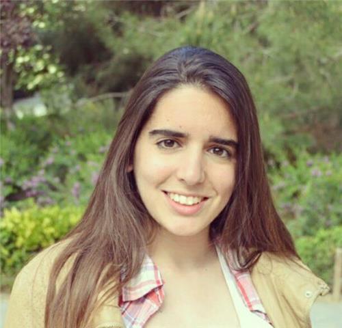 Soy una persona alegre, activa y deportista. me muevo en el ámbito del deporte y me gusta animar a la gente a conseguir buenos hábitos y empezar a motivarse con el deporte poco a poco