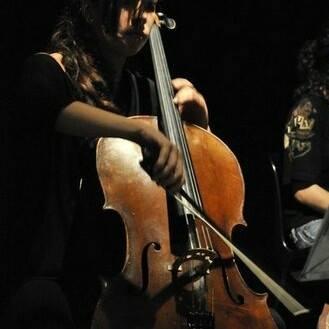 Profesora de violonchelo y lenguaje musical. Todos los niveles