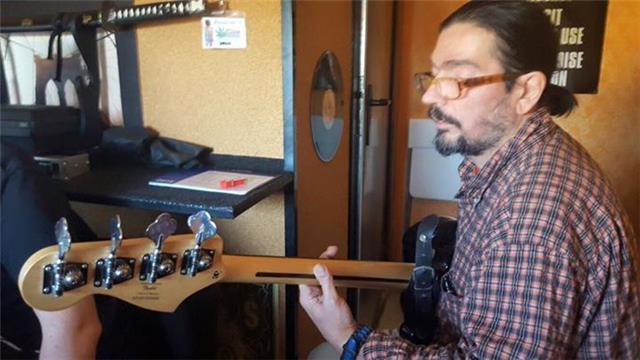 Clases de guitarra a domicilio, española acústica o eléctrica