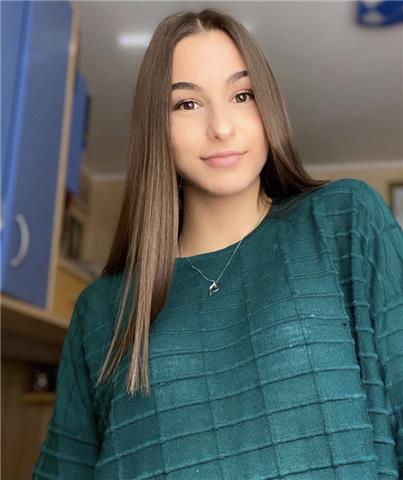 Studentessa di lingue offre ripetizioni di inglese e spagnolo a bambini e adulti