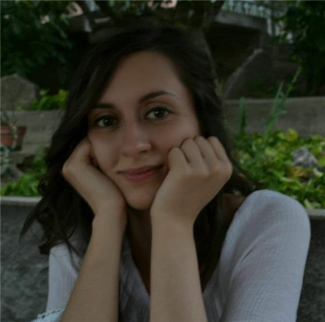 Laurenda in Scienze Politiche offre lezioni in materie umanistiche divertendosi!