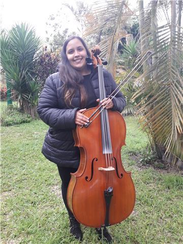 Profesora de Iniciación Musical, Lengua Musical, Estimulación Musical, Violoncello, Violín y Piano para todas las edades.🎻🎵🎶 Clases totalmente personalizadas, modalidad Online o Presencial. Para más información