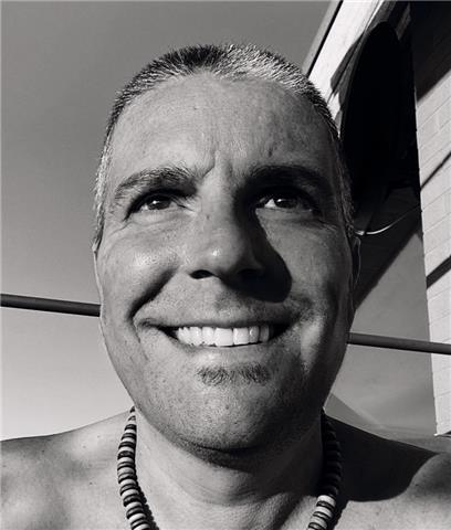 Diplomato e appassionato di lettura, letteratura, lingua italiana offre ripetizioni e conversazioni in italiano a stranieri