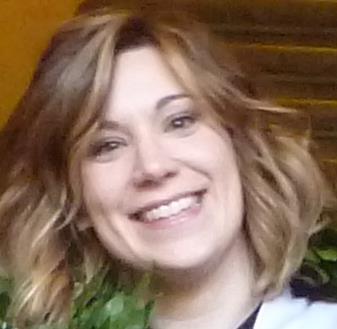 Laureata in giurisprudenza offre aiuto e sostegno allo studio