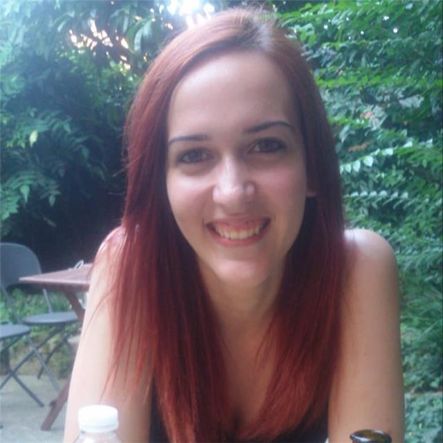 Diplomata al liceo classico offre aiuto compiti per elementari e medie