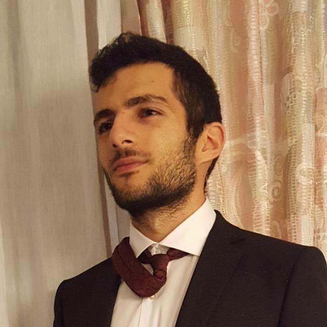 Chitarrista con Laurea biennale impartisce lezioni private online