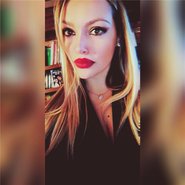 Laureata in scienze della mediazione linguistica e culturale nelle lingue inglese e spagnolo presso l'istituto di alti studi ssml carlo bo (roma), offro lezioni private nelle seguenti lingue: inglese, spagnolo e italiano per stranieri