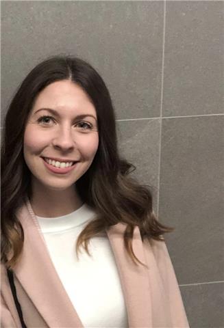 Laureata in laurea triennale in lettere e laureanda in laurea magistrale in italianistica offre lezioni di italiano, storia e geografia a ragazzi di scuola secondaria di primo grado e di scuola secondaria di secondo grado