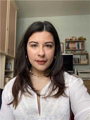 studentessa di ingegneria offre lezioni di materie scientifiche