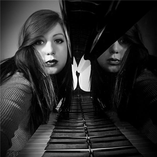 Insegnante di pianoforte e musica