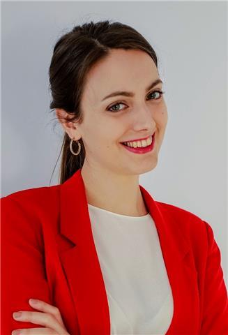 Laureata in Lingue per il Management Internazionale ( laurea magistrale) offre lezioni di inglese e russo, mie lingue di specializzazione