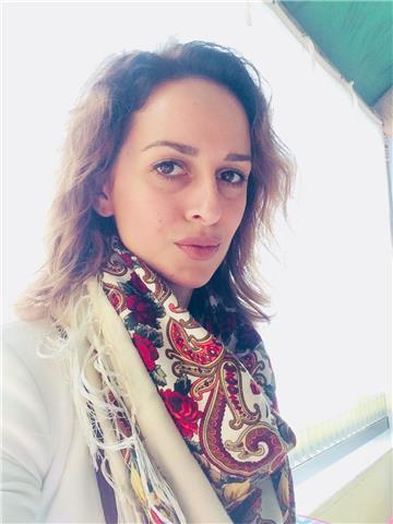 Doy clases de idiomas , preparo para los examenes (cae, fce, trinity, etc)