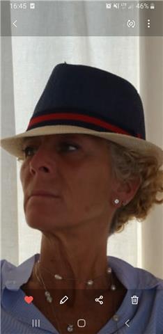 Bilingue italo francese con esperienza pluriennale impartisco lezioni di francese , eseguo traduzioni, correzioni di testi. Lavoro anche come interprete