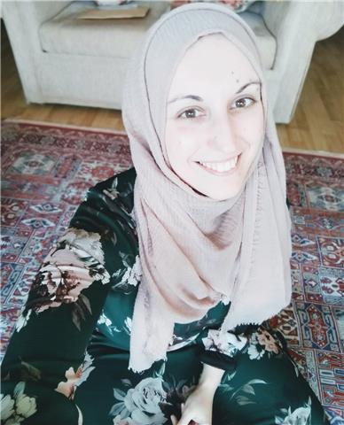 Insegnante di lingua inglese con più di dieci anni di esperienza di studio e insegnamento nel Regno Unito