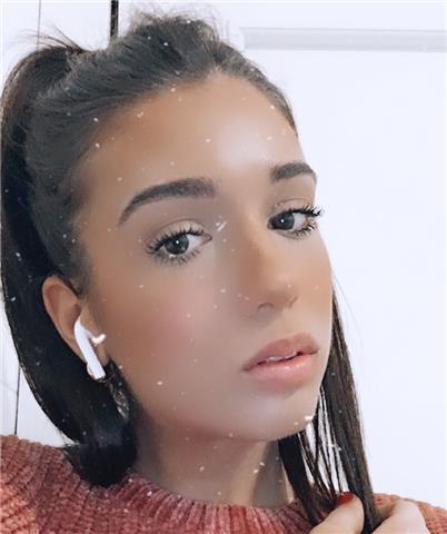 Studentessa di Chimica, diplomata al liceo classico europeo offre ripetizioni ed aiuto compiti