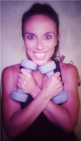 CLASES DIRIGIDAS ONLINE INDIVIDUALES O GRUPALES DE FITNESS DANZA Y STRECHING