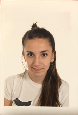 Soy estudiante universitaria, imparto clases de infantil y primaria. llevo más de dos años impartiendo clases a niños de edades comprendidas entre los 3-12 años