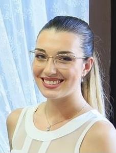 Diplomata al liceo linguistico, laureata in scienze biologiche e laureanda in nutrizione offre ripetizioni/aiuto compiti per i bambini delle elementari e i ragazzi di medie e superiori. Sia materie scientifiche sia umanistiche