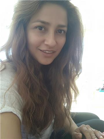 Estudié física pura por 5 semestres, soy técnica en electrónica y comunicaciones y además tengo bachillerato.
dicte clases de matemáticas a niños de 10 a 12 años durante 2 años.
he sido canguro por 3 años y entre mis labores siempre he estado ayudando y d