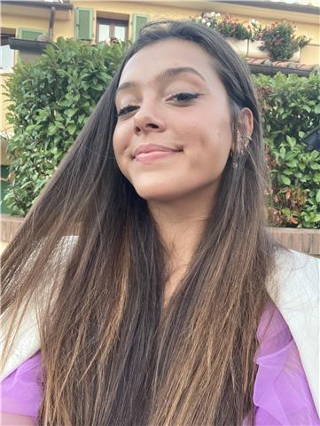 Sono una studentessa universitaria che ha frequentato il liceo scientifico più rinomato di Pisa. Do ripetizioni da 3/4 anni e sono preparata in tutte le materie scientifiche e letterarie
