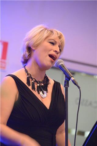 Técnica de canto moderno impartida por raquel soto