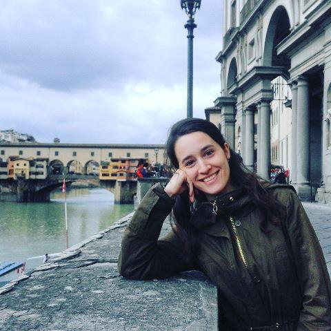 Profesora nativa de inglés con TEFL online y en persona