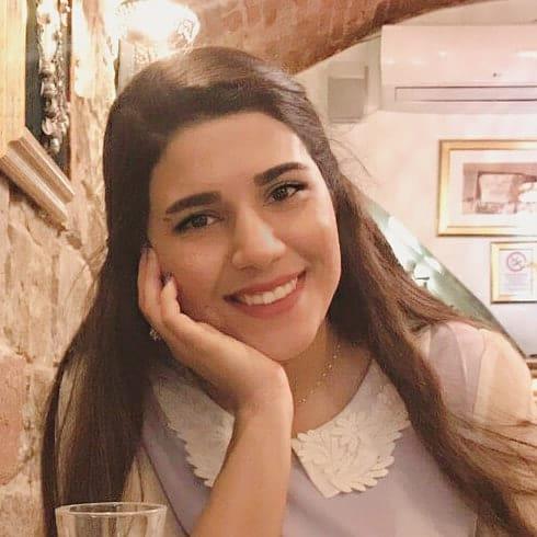 sono una studentessa di medicina sono madre lingua inglese, ho già lavorato come insegnante di inglese negli altri paesi come iran Turchia, vi posso insegnare l'inglese con gli ottimi metodi